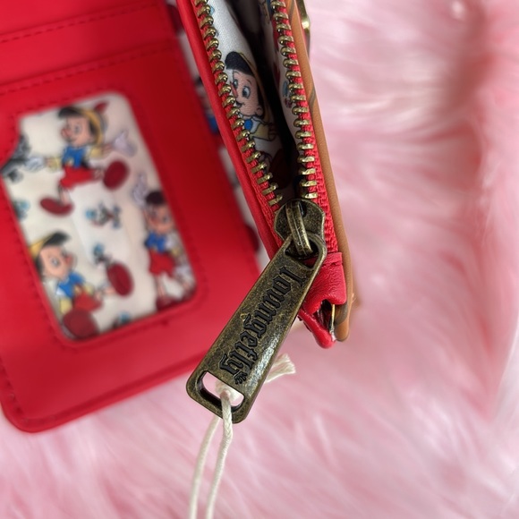 ❤️ Loungefly Disney Pinocchio wallet - Picture 5 of 9